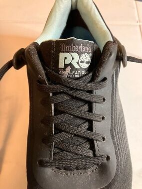 Timberland PRO women’s Black Work boot / Sneaker. EUC!
